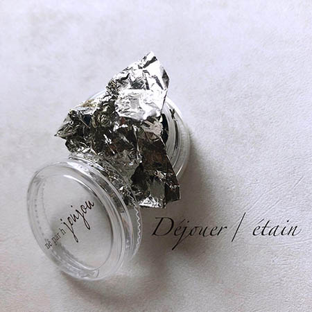 ��Dejouer etain